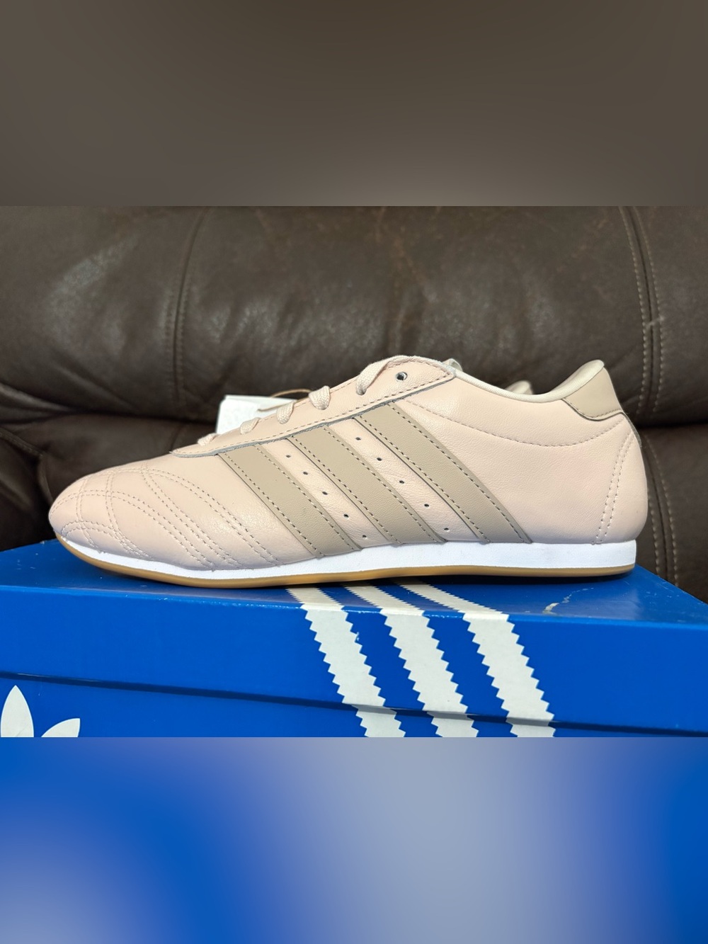 adidas taekwondo light Pink Leather Sneaker with Beige Stripes brand new in box.